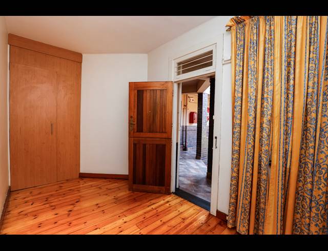2.5 BEDROOM APARTMENT FOR SALE IN GLENWOOD